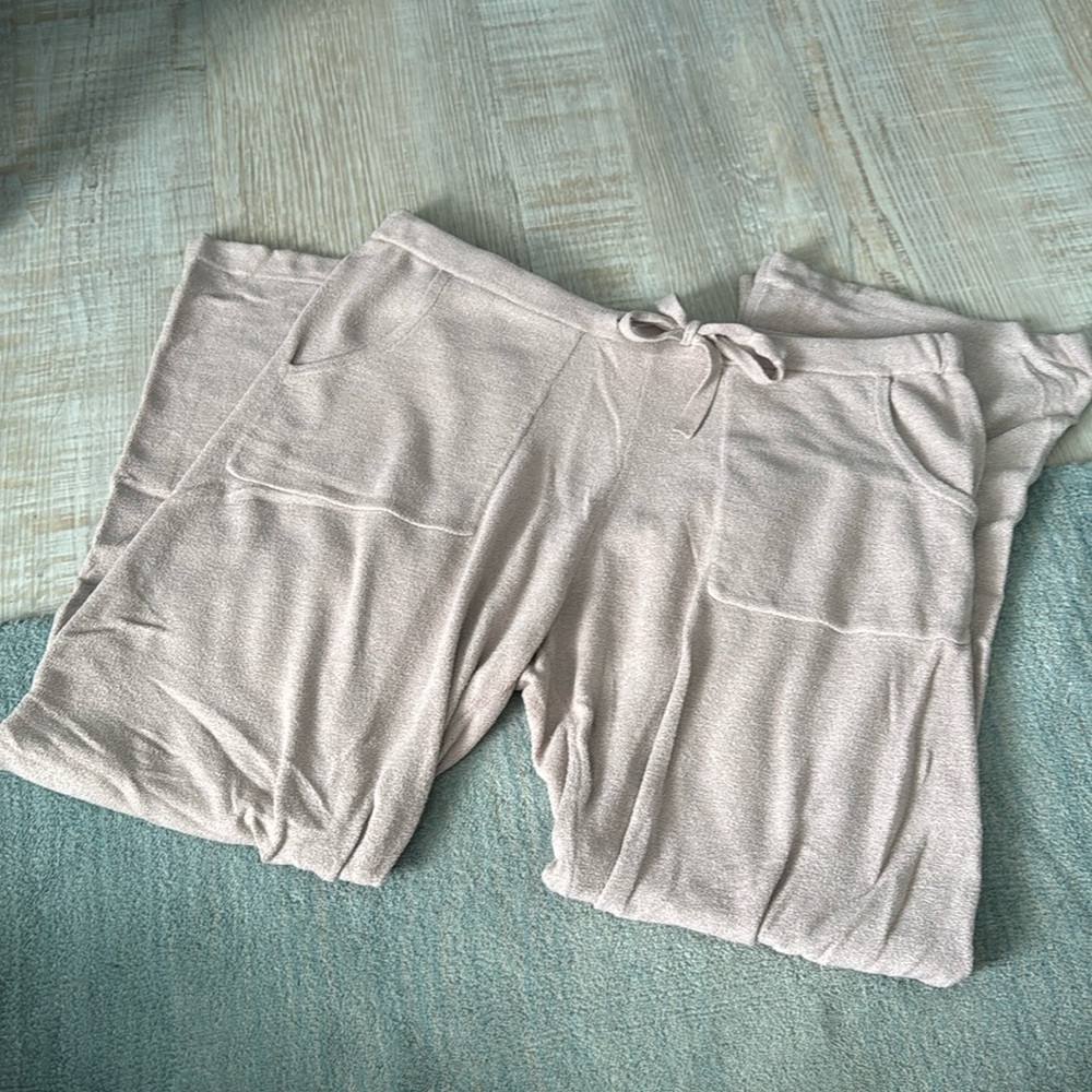 Barefoot dreams pants